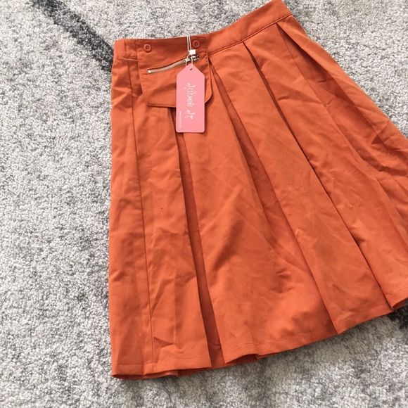NWT Skirt Pleated Burnt Orange Side Zipper Multiple Sizes - Picture 4 of 10